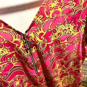 Pretty paisley short sleeve blouse.